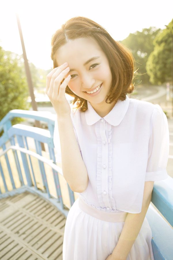 Rina Aizawa "Capo dei fazzoletti serali"