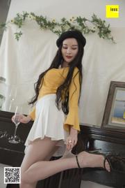 Model Mengmeng "Mengmeng Fairy White Short Skirt" [Iss of Weisiquxiang]