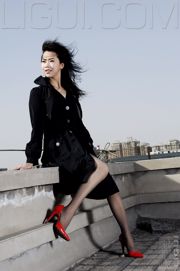 [丽 柜 LiGui] Modelo Cheng Hailun "Rojo y Negro" Imagen de la foto del pie de seda