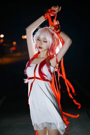 [Photo de cosplay] La blogueuse anime Nan Tao Momoko - 楪 prie la jupe blanche