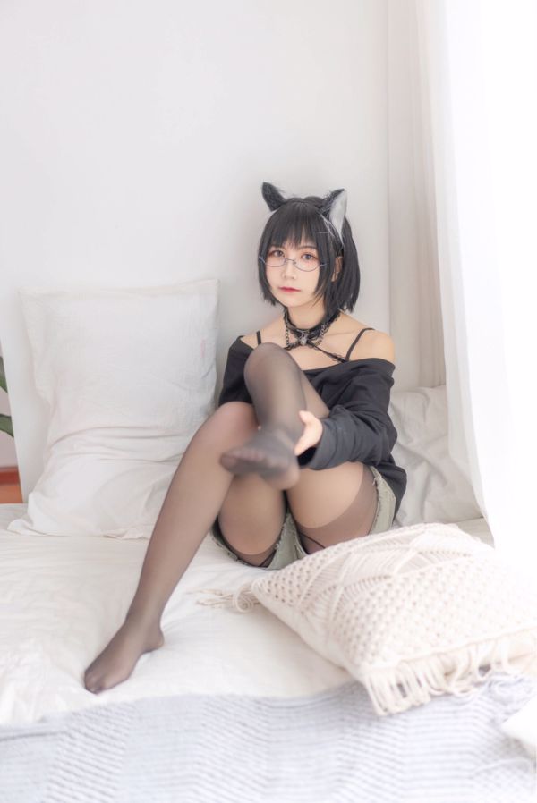 Coser เดือนต่อเดือน su "Everyday Cat Girl"