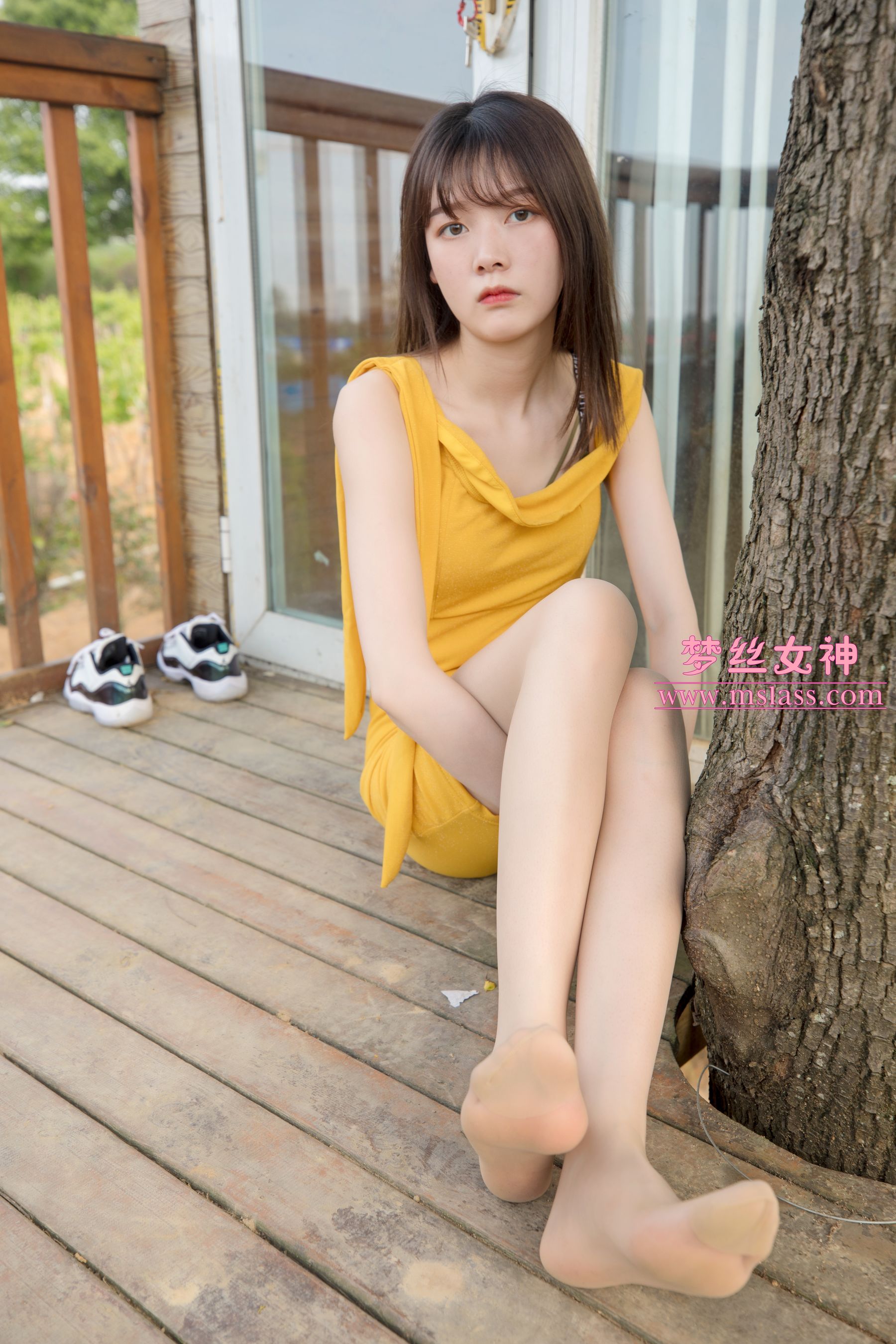 [MSLASS] Zhang Simin's sweet and beautiful legs in stockings Page 69 No.99e229